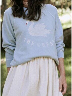 THE GREAT. The College Sweatshirt With Swan Graphic in Pale Blue Size 2 / Medium